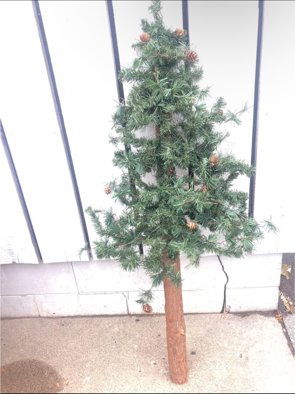 Artificial Hanging Pine Tree 🌲with Pinecones